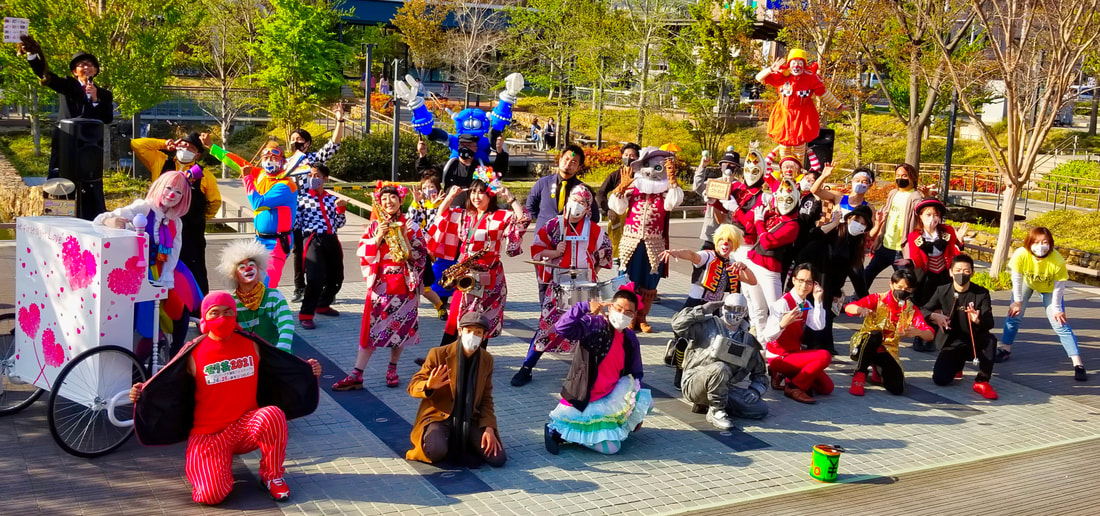 Japanese street artist performers